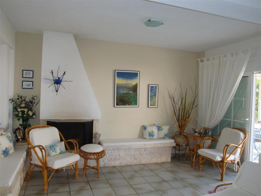 Wonderful House With Private Garden Villa Flogita Exterior photo