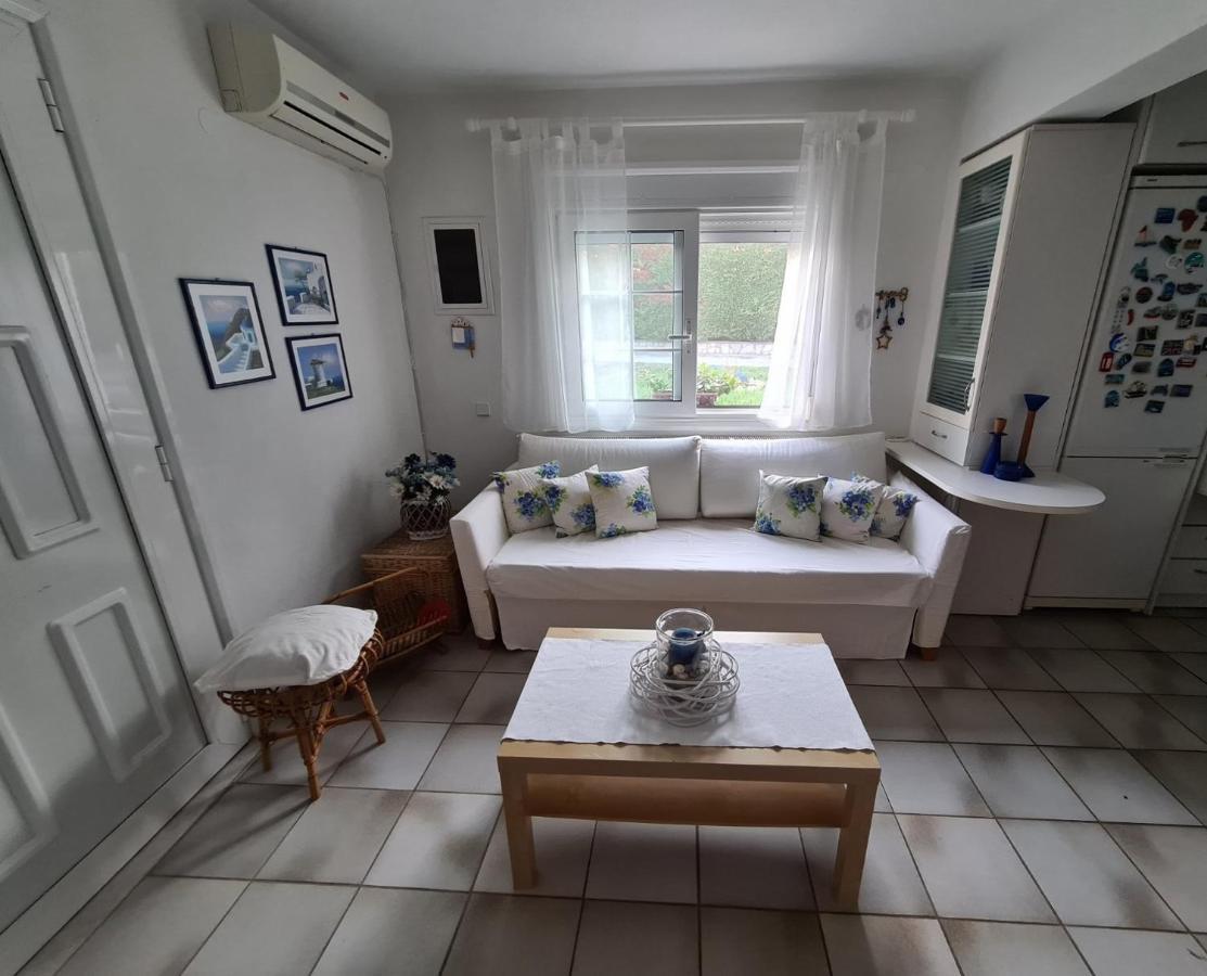 Wonderful House With Private Garden Villa Flogita Exterior photo