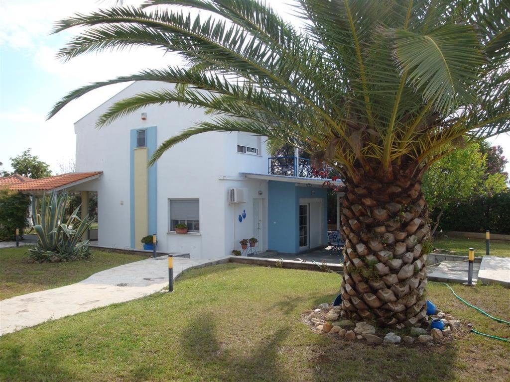 Wonderful House With Private Garden Villa Flogita Exterior photo