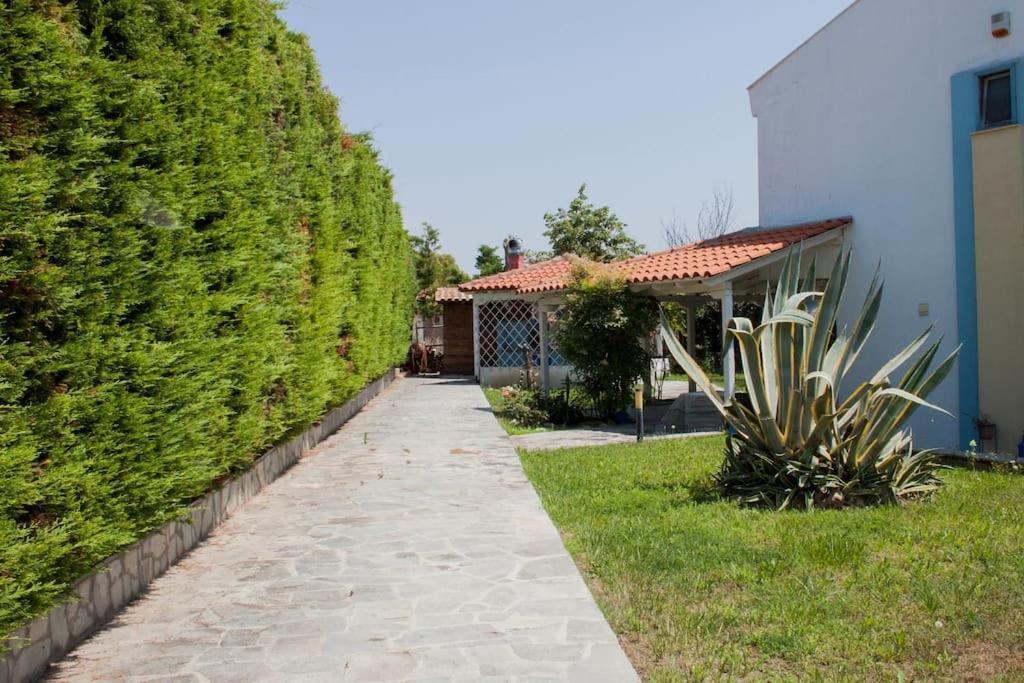 Wonderful House With Private Garden Villa Flogita Exterior photo